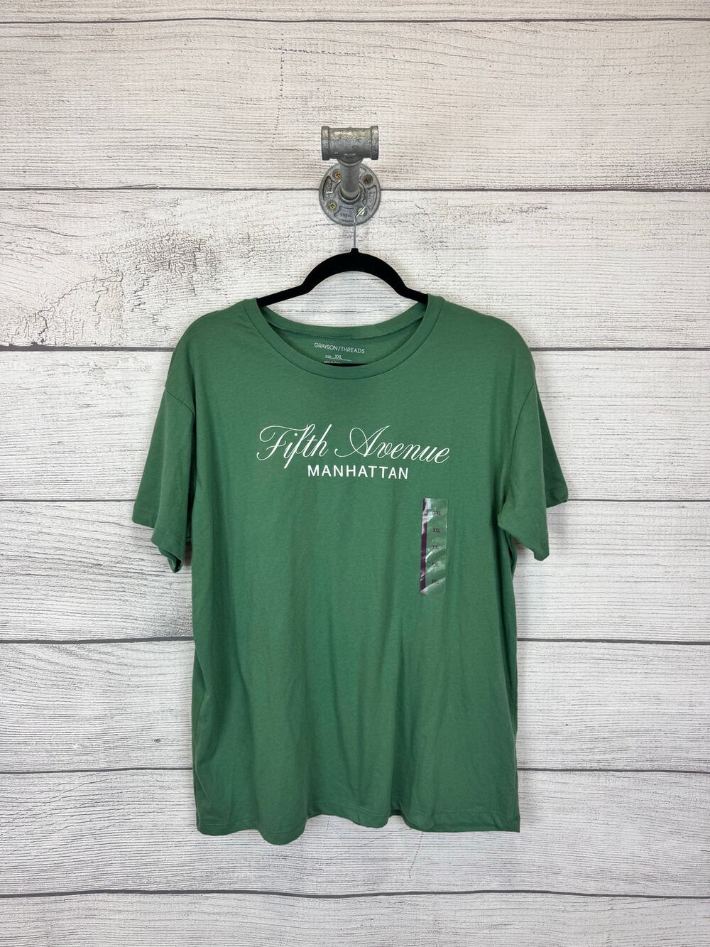 Grayson Threads Plus Size Green Manhattan Graphic Tee Size XXL